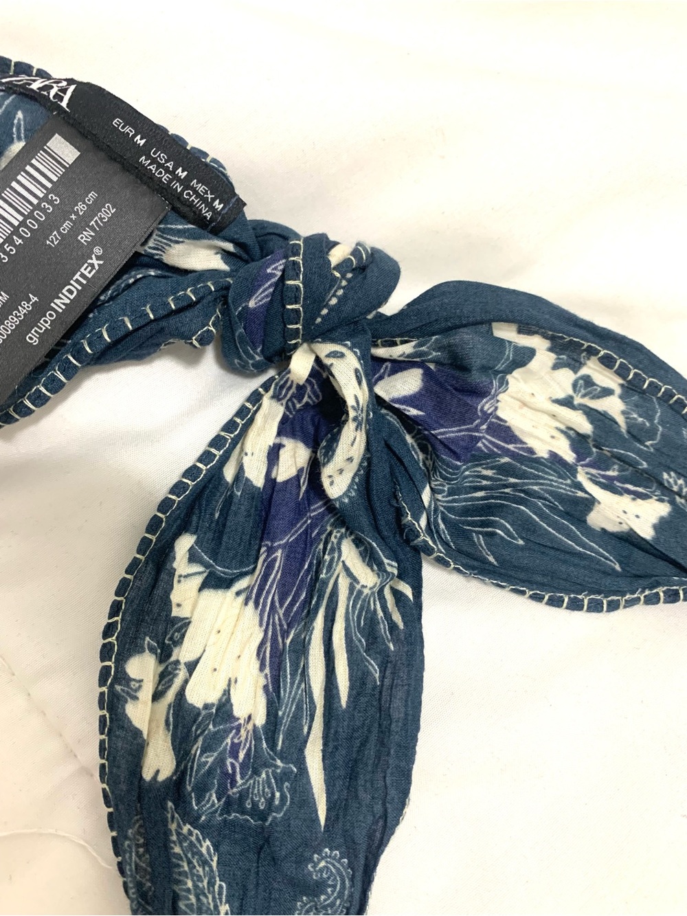 ZARA Blue and Cream Printed Knot Neck Scarf & Hair Scarf - NWT - Picture 4 of 5